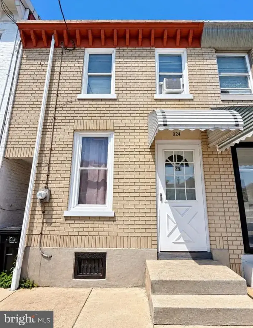 324 Spring Garden St, READING