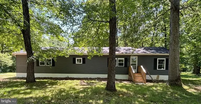 444 Dogtown Rd, Townsend