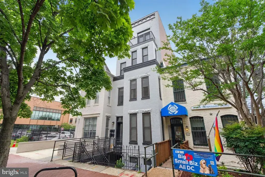 611 2nd St Ne #2 Furnished, WASHINGTON