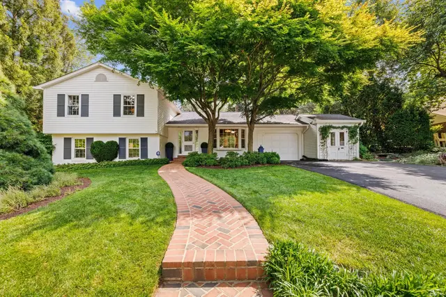 8527 Pappas Way, Annandale