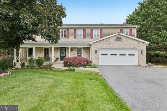6631 Christy Acres Cir, Mount Airy