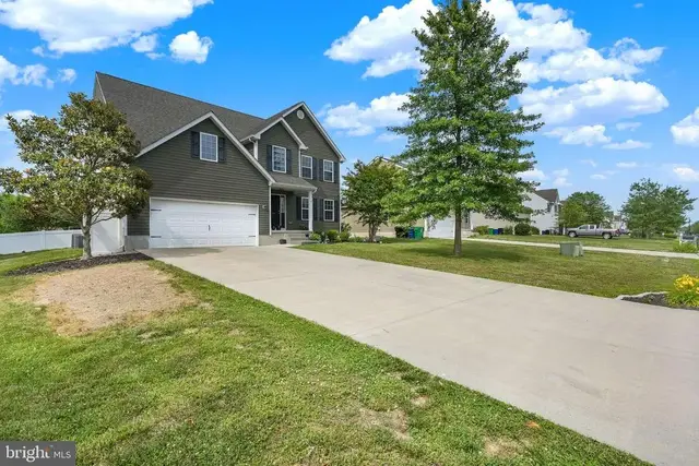 785 W Birdie Ln, Magnolia