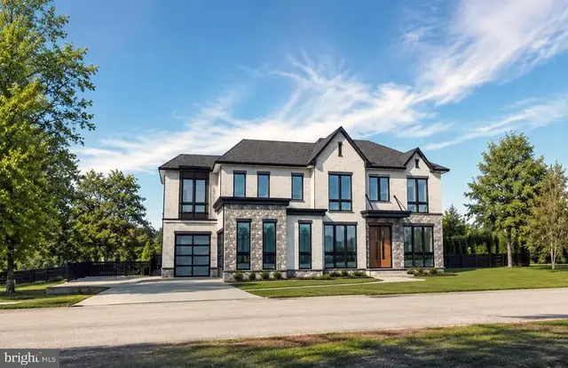 744 Lawton Street, Mclean