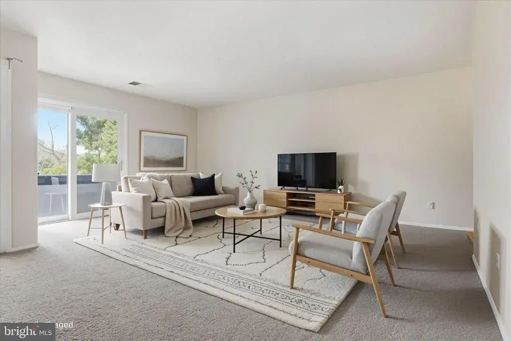 10214 Prince Pl #8-202, UPPER MARLBORO