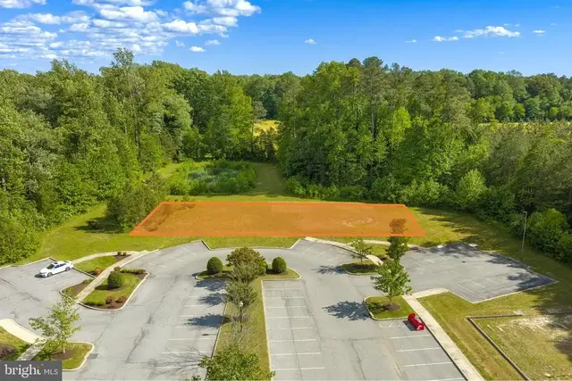 6504 Deer Pointe Dr, Salisbury