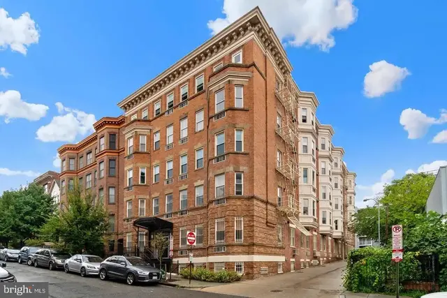 1415 Chapin St Nw #204, Washington