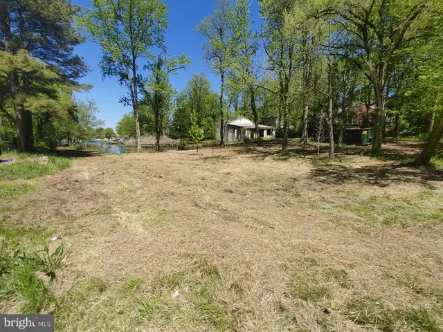 4180 Shoreham Beach Rd, Edgewater