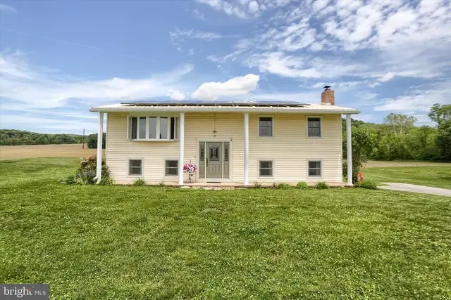 95 Pawnee Ln, Halifax