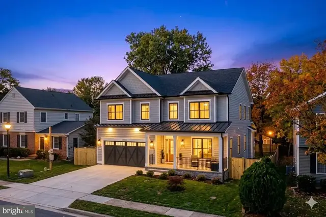 10003 Clue Dr, Bethesda