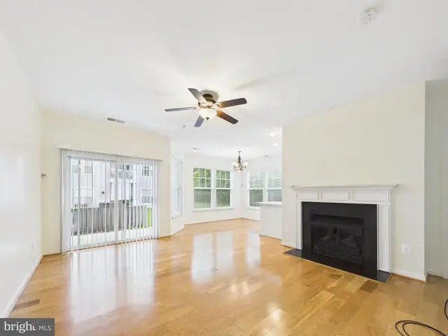 3527 Piney Woods Pl #h002, Laurel
