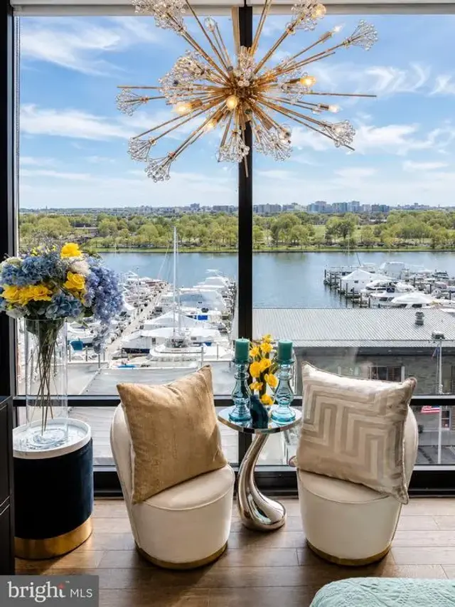 45 Sutton Sq Sw #601, Washington