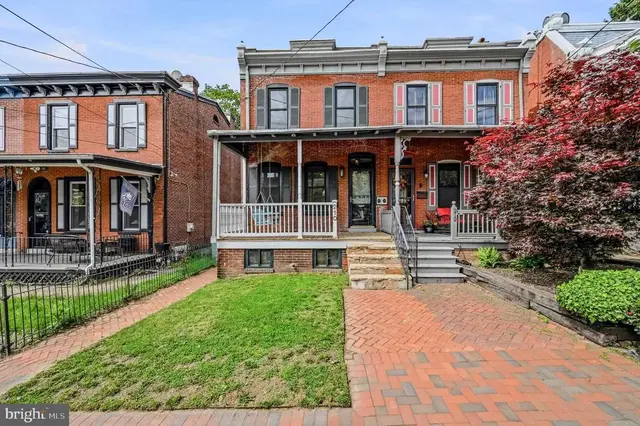 210 W 18th St, Wilmington