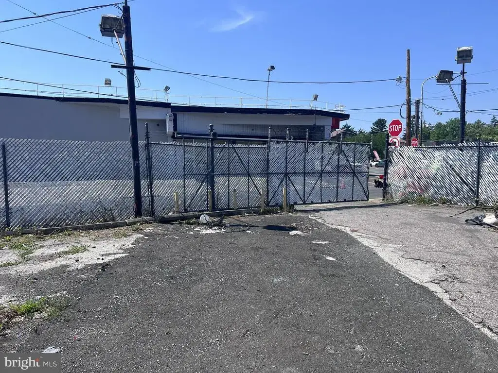 6701 Old York Rd, PHILADELPHIA