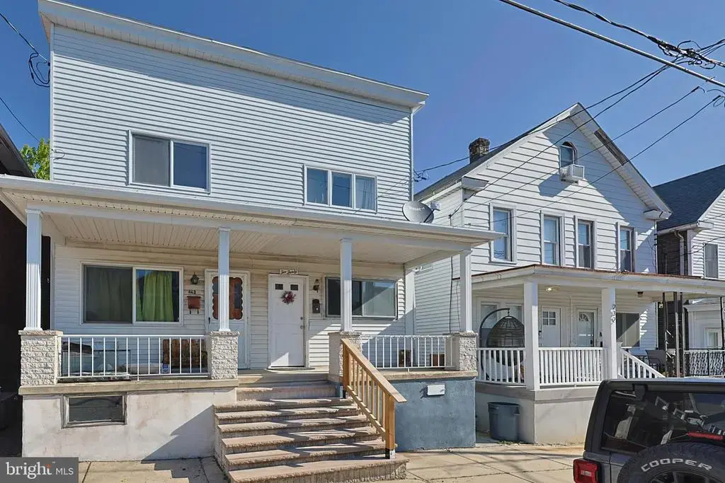 230 E Fell St, SUMMIT HILL