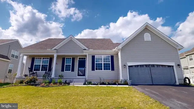 34 Bristle Cone Ct, Dover