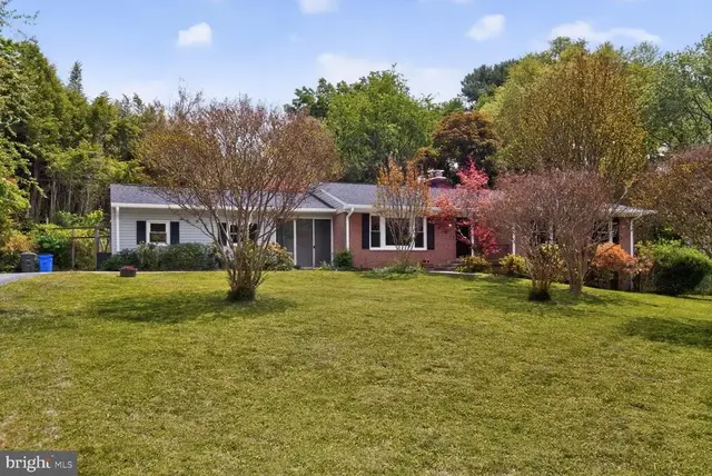 13004 Chestnut Oak Dr, Gaithersburg