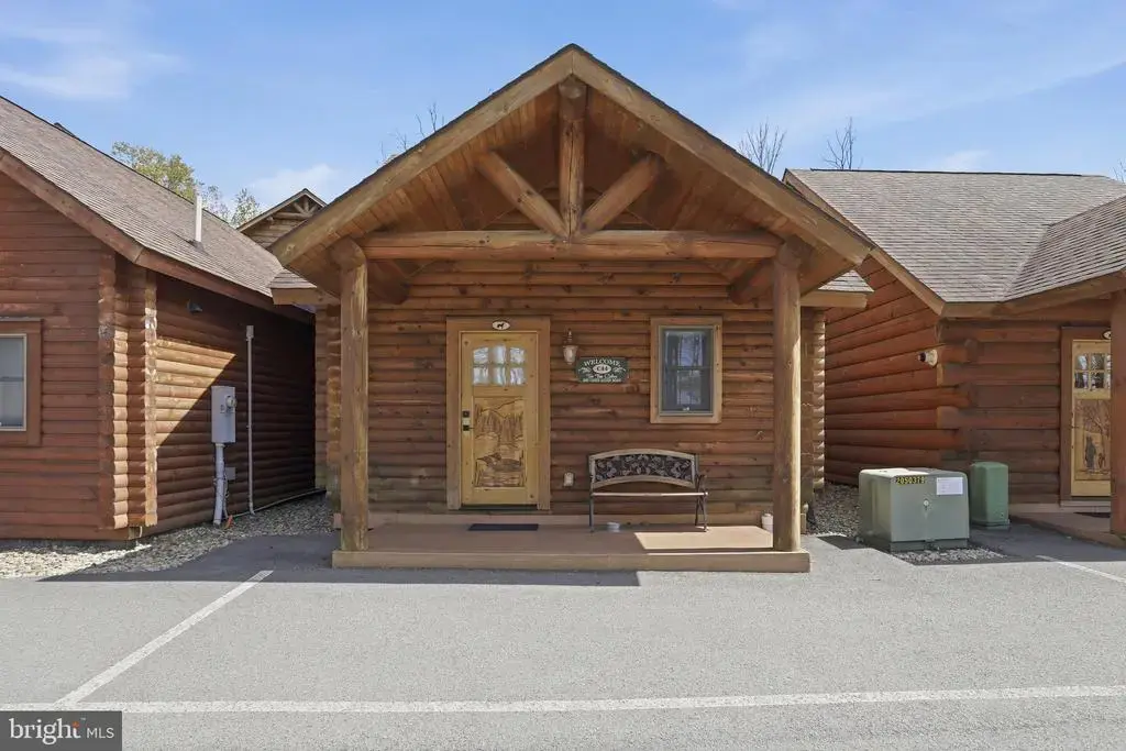 285 Cabin Lodge Rd, MC HENRY