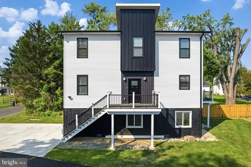 2370 Randolph St, HUNTINGDON VALLEY