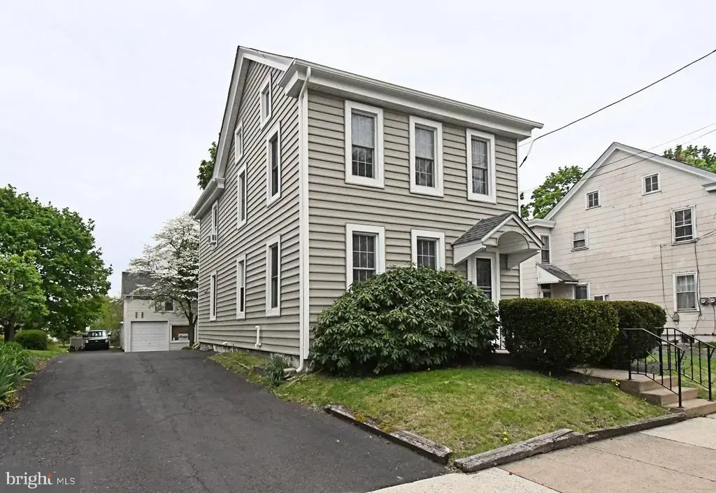 15 S Main St, PERKASIE