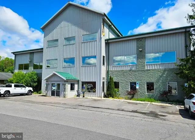 957 National Hwy, Lavale