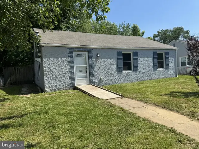 422 Howell Dr, New Castle