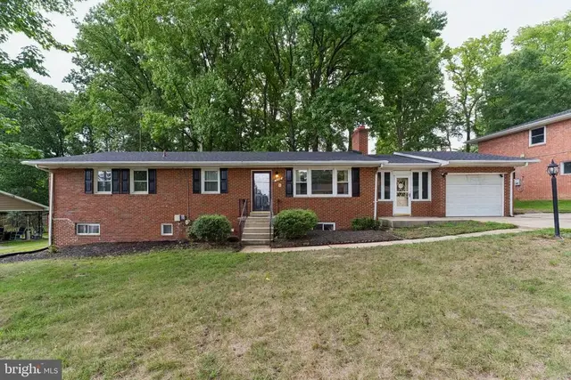 5006 Rayburn Ct, Temple Hills