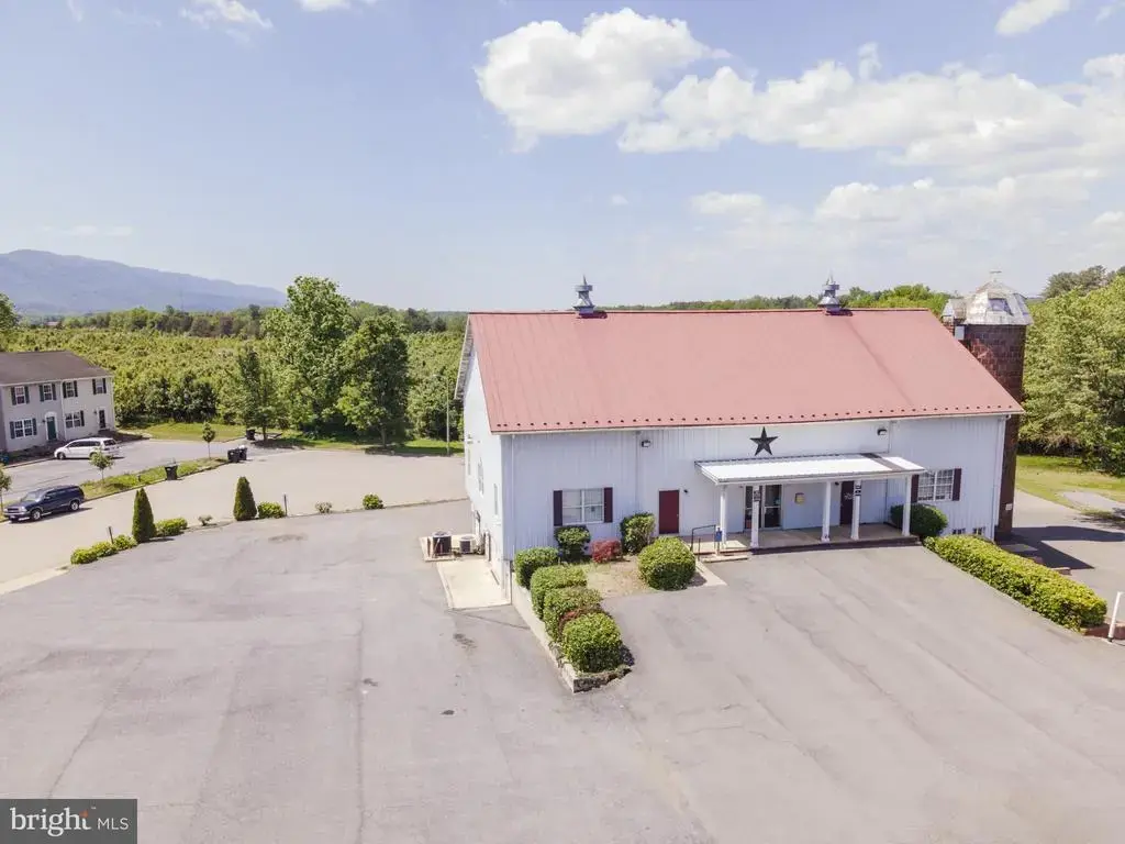 140 Lora Dr, WOODSTOCK