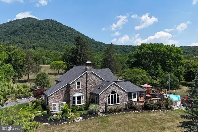 10787 Lincoln Way West W, Fort Loudon