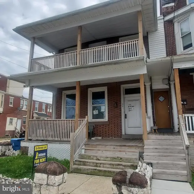 1200 W King St, York