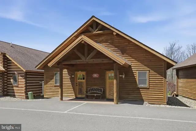 199 Cabin Lodge Rd, Mc Henry