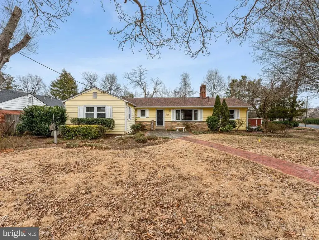 3503 Maple Ct, FALLS CHURCH