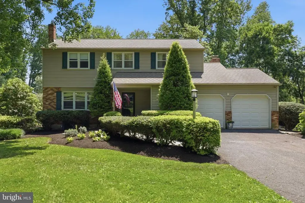 4687 Woodfield Cir, DOYLESTOWN