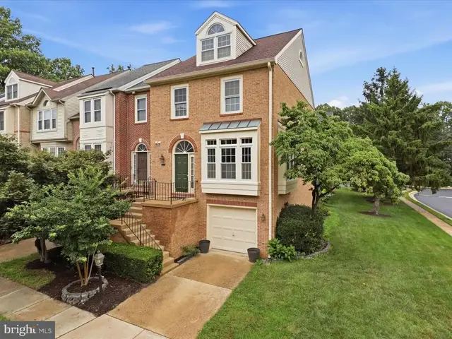 12000 Lisa Marie Ct, Fairfax
