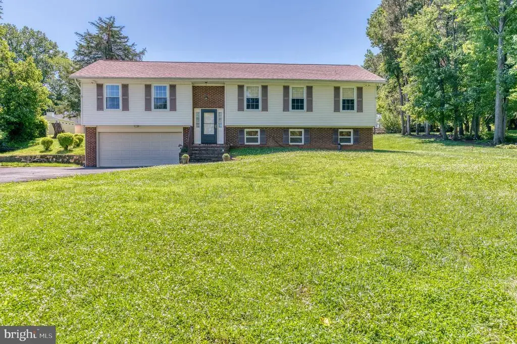 7077 Westmoreland Dr, WARRENTON