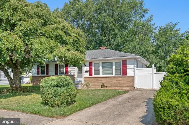 212 N Brownleaf Rd, Newark