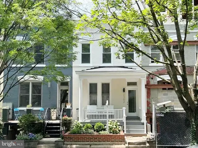 2302 Ontario Rd Nw, Washington