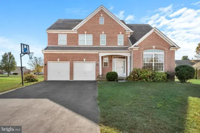 3 E Thrush Dr, Milford