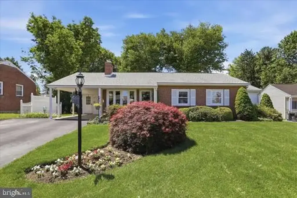 17933 Oak Ridge Dr, HAGERSTOWN