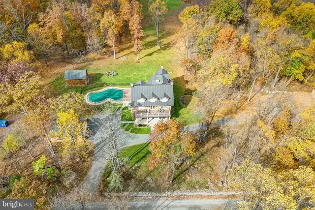 17345 Raven Rocks Rd, Bluemont