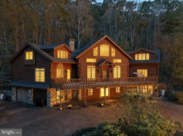 493 Lake Dr, Nesquehoning