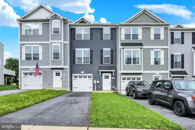 36 Coop Ln, Hanover