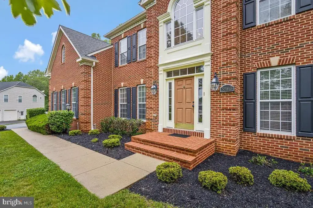 5563 Notched Beak Ct, WALDORF