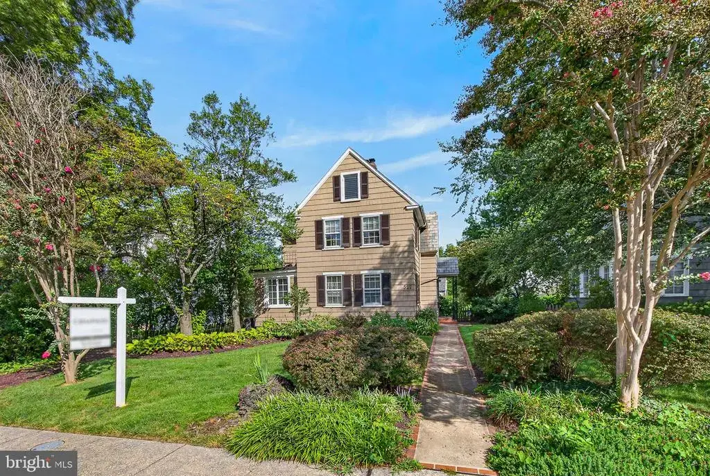 322 Saint Dunstans Rd, BALTIMORE