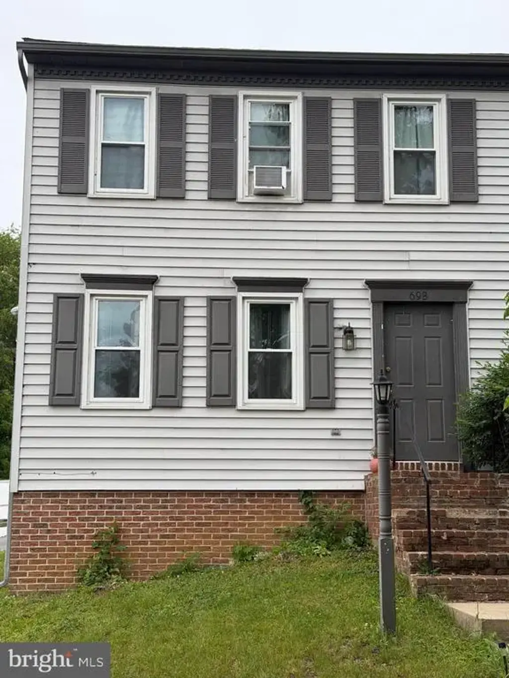 698 Topaz Dr, LANCASTER