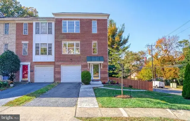 1624 S Taylor St, Arlington