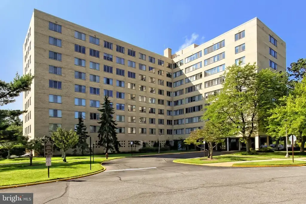 6641 Wakefield Dr #702, ALEXANDRIA