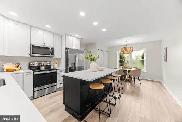 852 Woodmont Rd, Annapolis