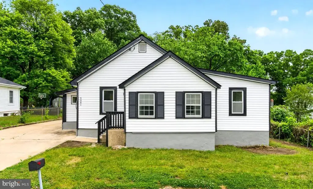 9081 Dumhart Rd, LAUREL