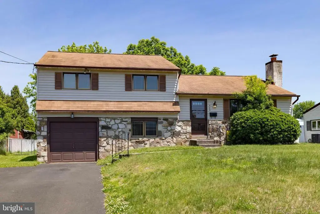 509 Penrose Ln, WARMINSTER