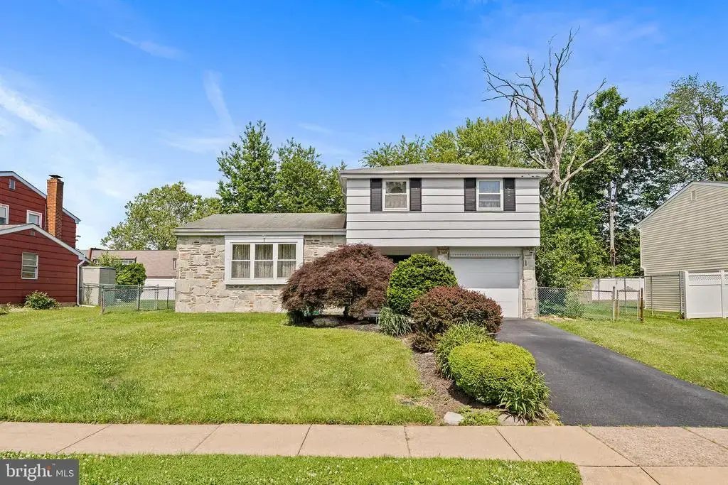 1669 Radburn Rd, BENSALEM